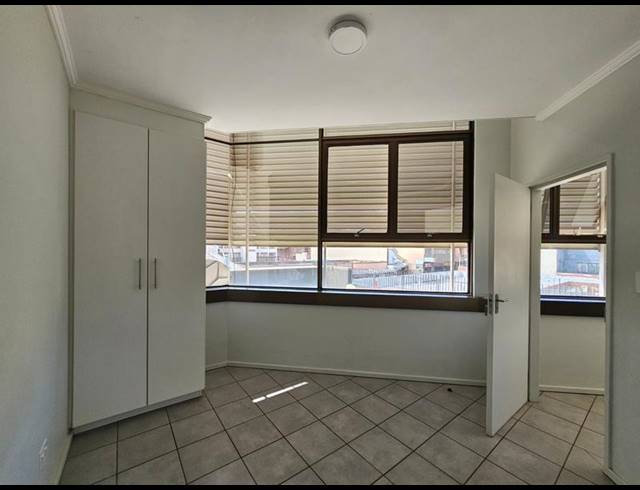 2 BEDROOM PROPERTY TO RENT IN FLORIDA